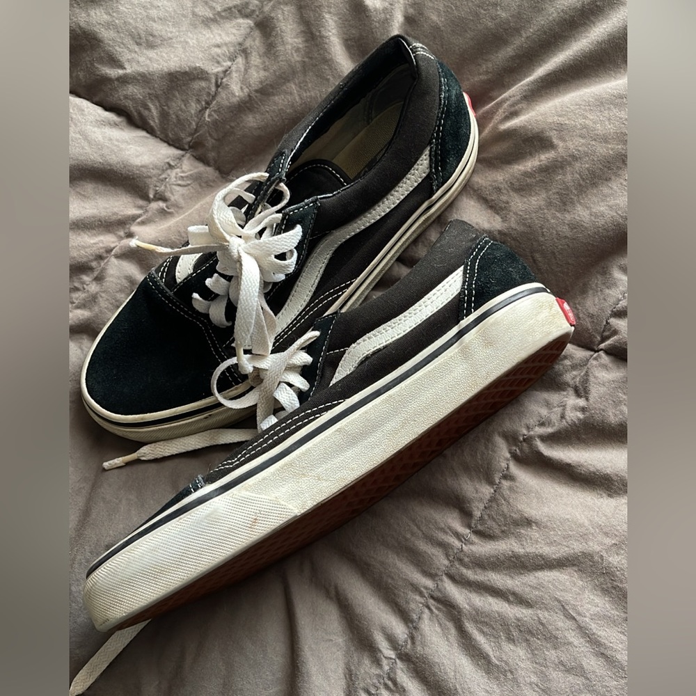 Vans - Picture 2 of 2